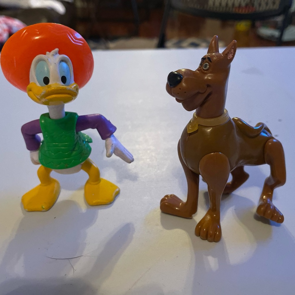 Vintage 1990s  Donald Duck and Scooby Doo 3.5 inch figures